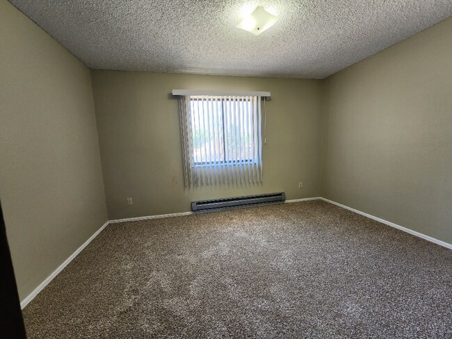 Building Photo - 55 Castle Royal Dr