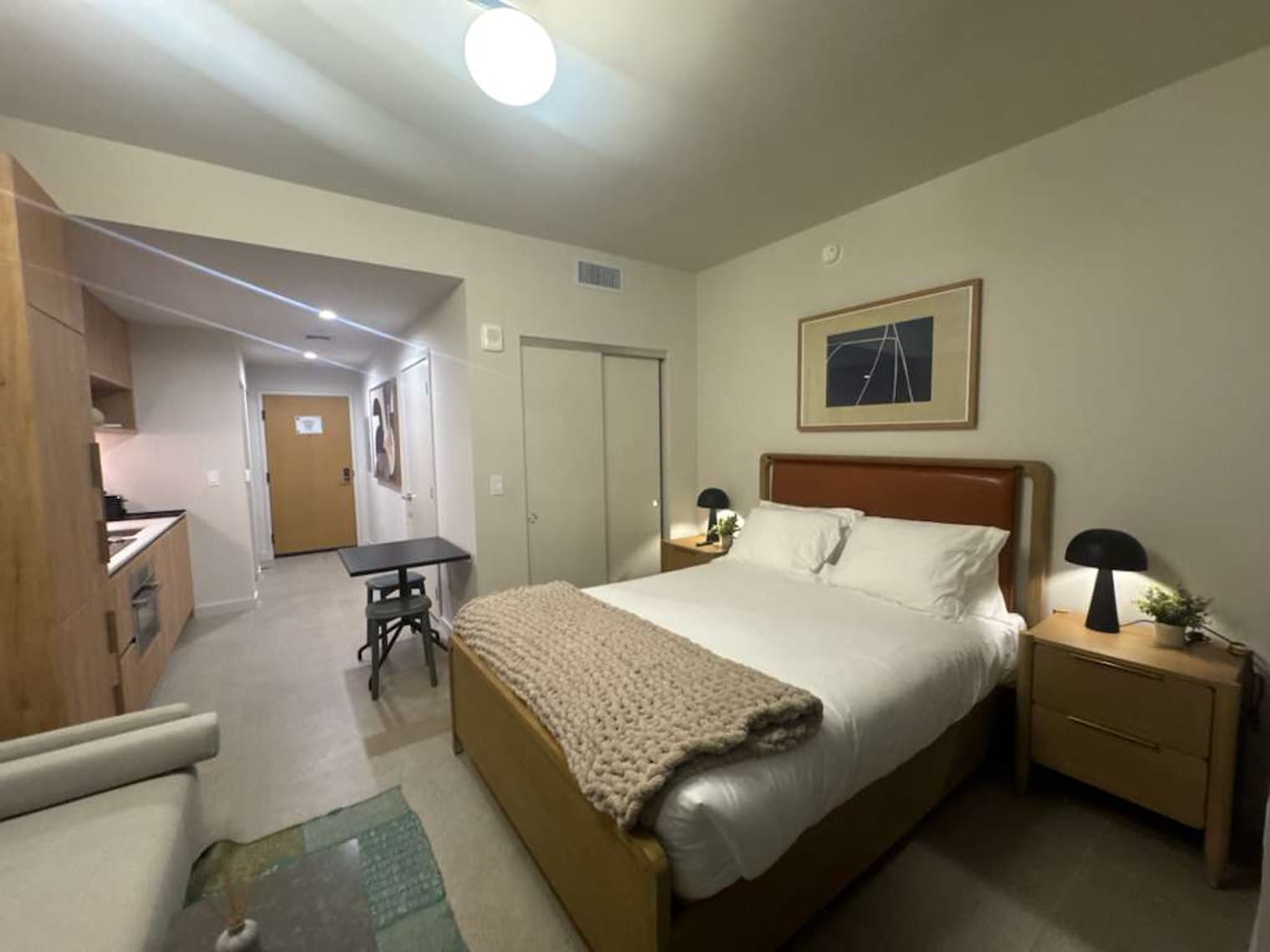 Building Photo - 11 NE 6th St