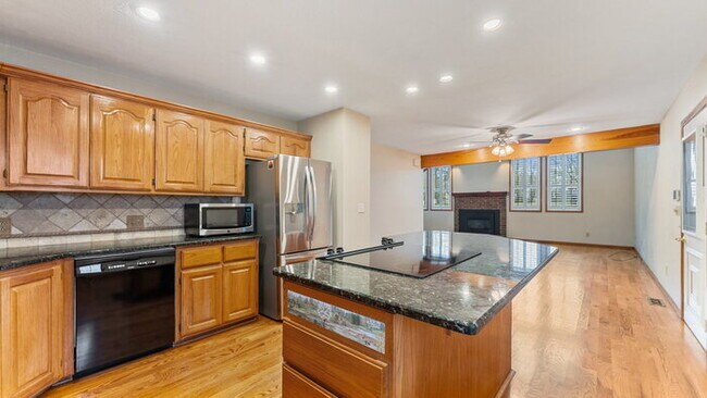 Building Photo - "Charming 2-Bed Home with Scenic Views and...