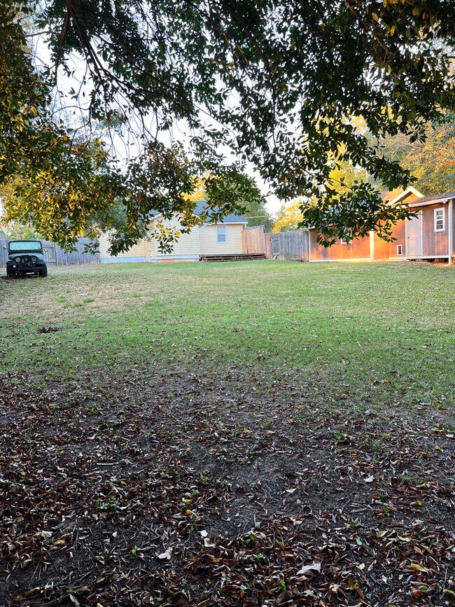 Fenced Backyard - 346 Orion St