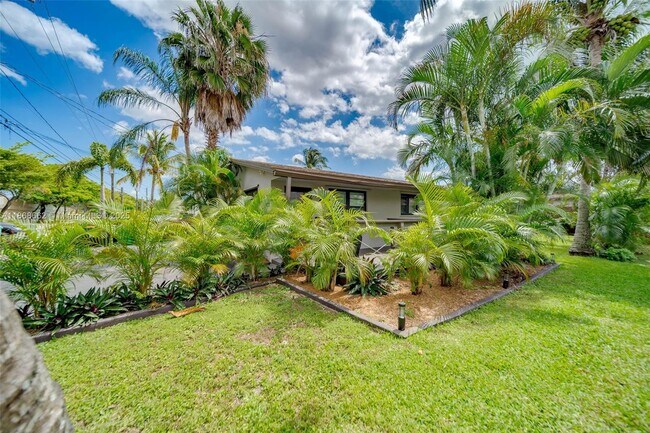 Building Photo - 1473 NW 10th St