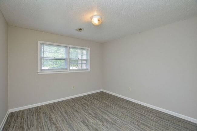 Building Photo - Renovated ranch in Matthews, NC!