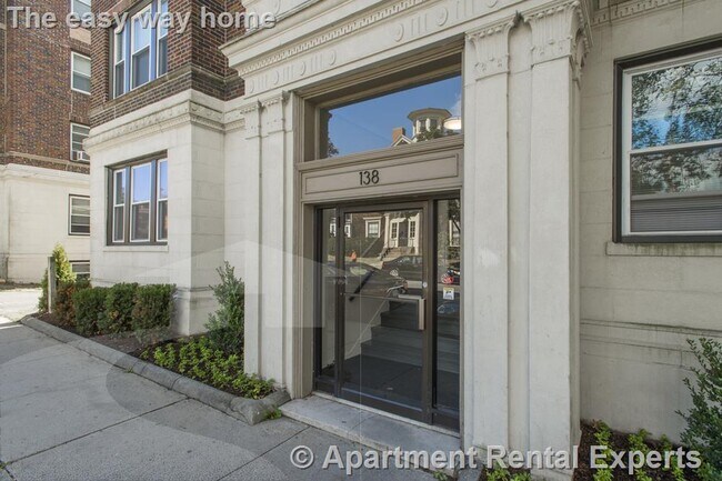Building Photo - 138 Highland Ave