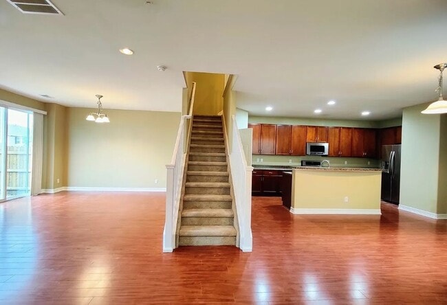 Building Photo - 9007 Apache Plume Dr
