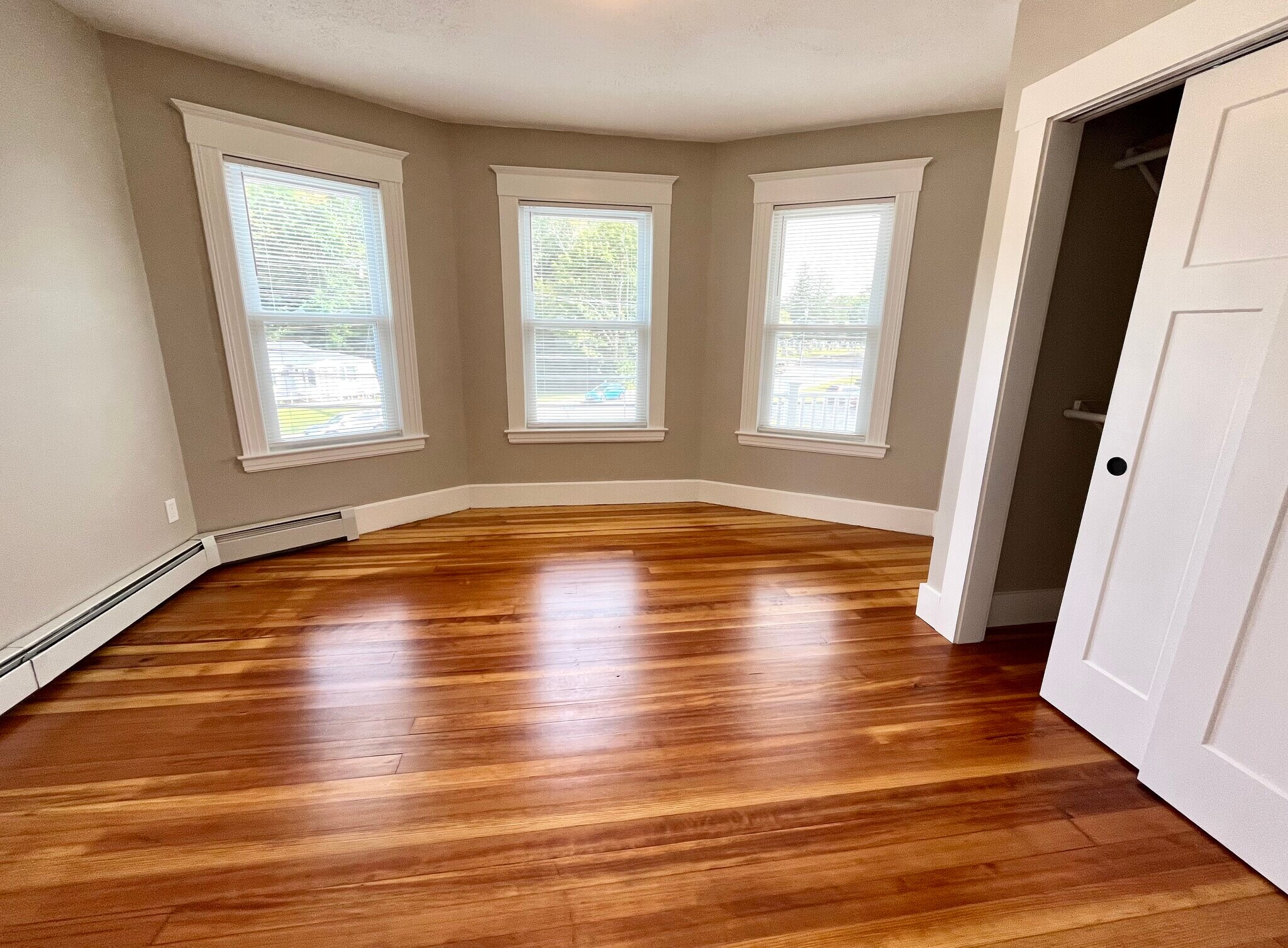 Building Photo - 86 Grove St