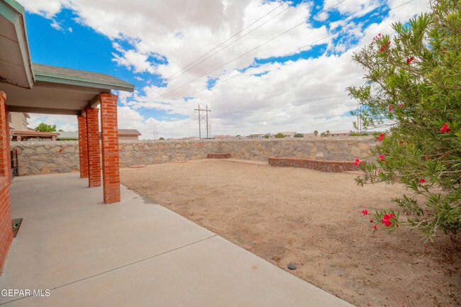 Building Photo - 3016 Tierra Cuervo Dr