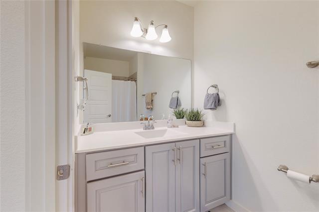 Building Photo - 12116 Howell Ct