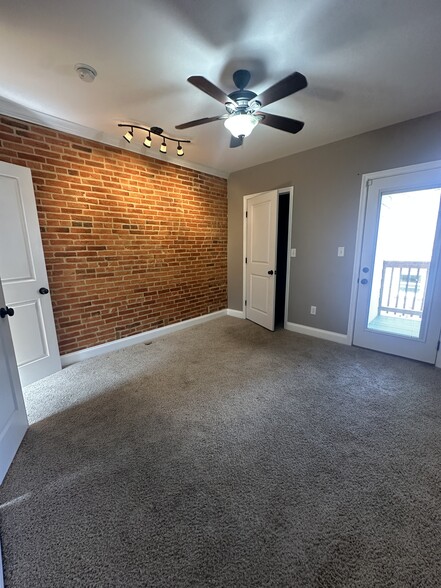 Building Photo - 1013 Patapsco St