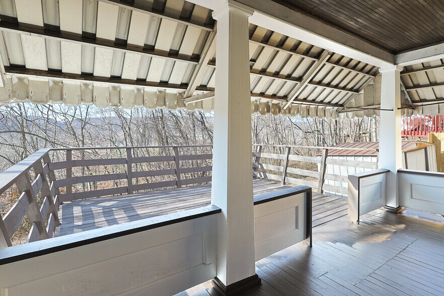 Building Photo - 36 Hawthorne Ave