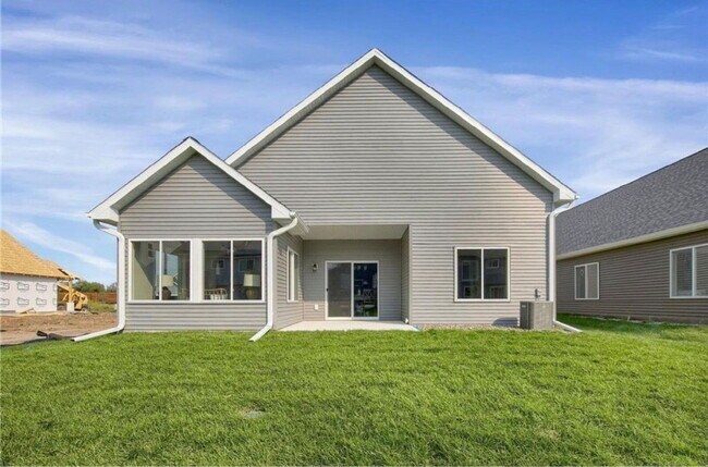 Building Photo - 6766 Ivywood Ave