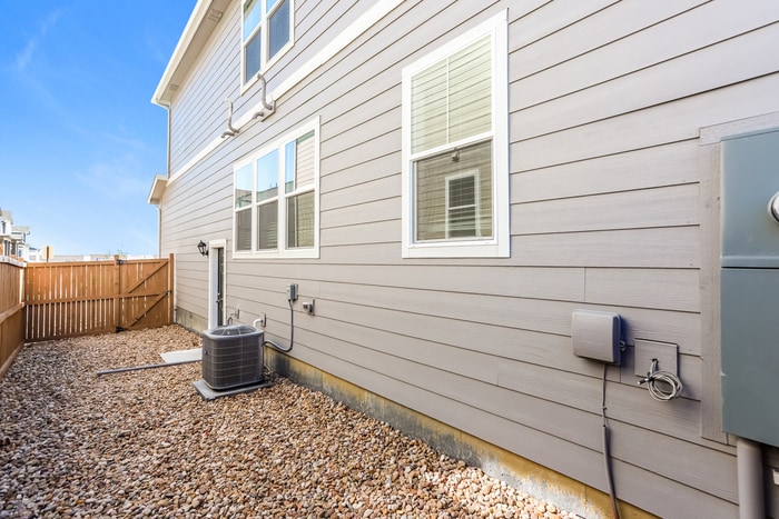 Building Photo - 13437 Oneida Ln