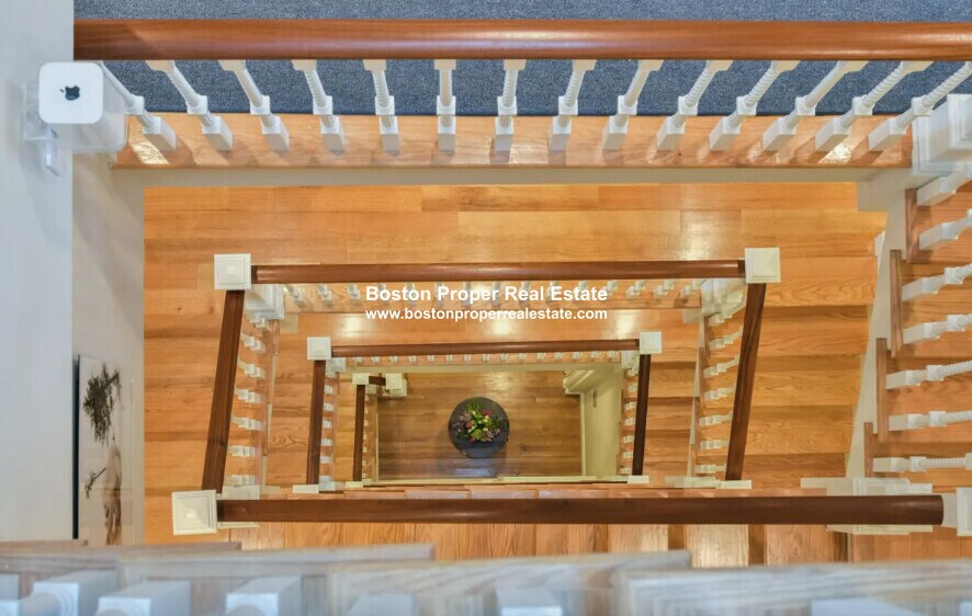 Building Photo - 214 Beacon St