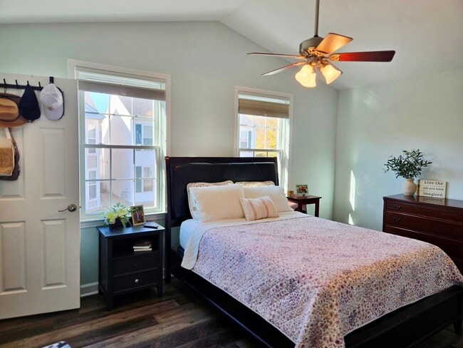 Building Photo - 116 Presidential Blvd