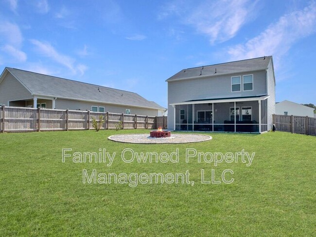 Building Photo - 709 McRoy St