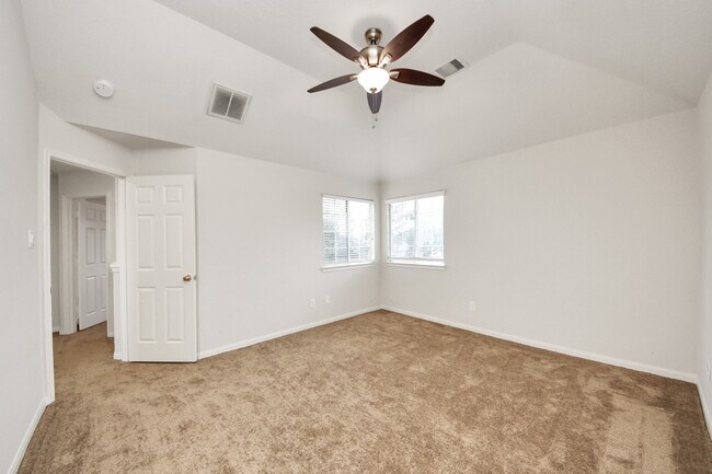 Building Photo - 6702 Albion Cresent Dr