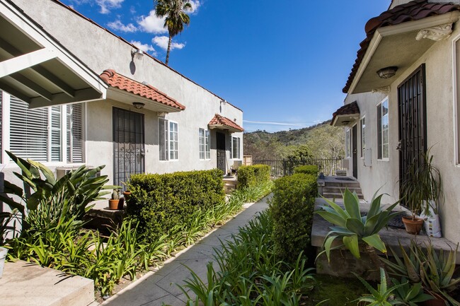 Interior Photo - 4707 N. Figueroa St