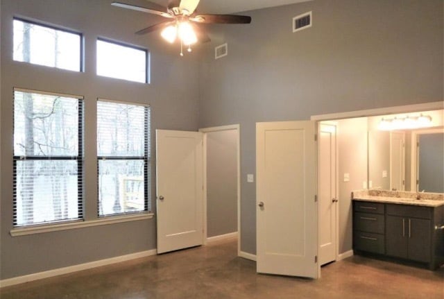 Building Photo - 2 Bedroom, 2 Bath on Bayou Desiard