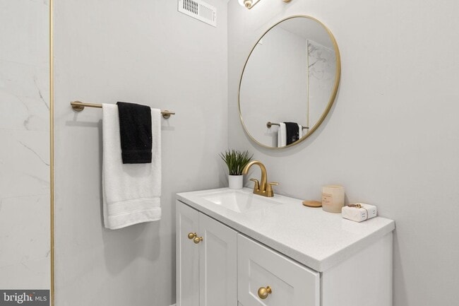 Building Photo - 2571 Coral St