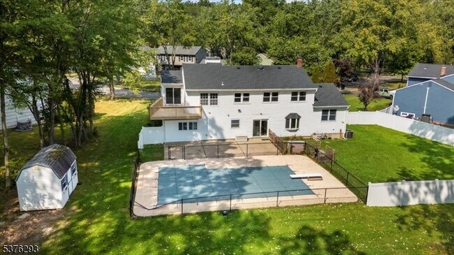 Building Photo - 21 New England Dr