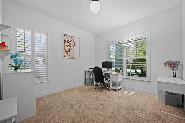 Building Photo - 1127 Faulkner Ter