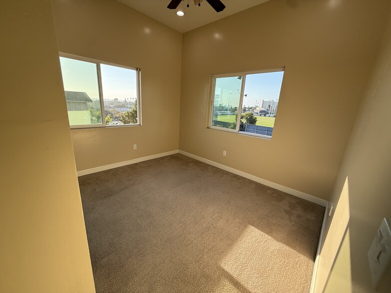 Building Photo - 5448 Mary Lane Dr