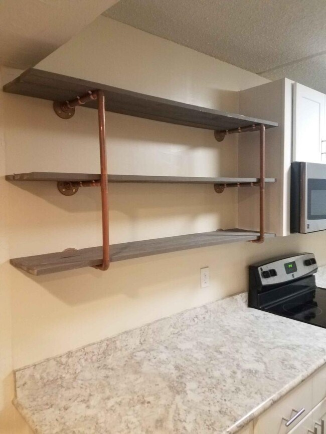 Building Photo - 416 N Grandview Ave