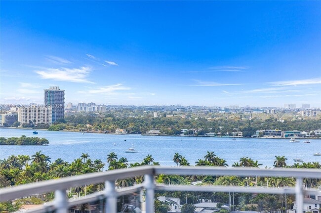 Building Photo - 7901 Hispanola Ave