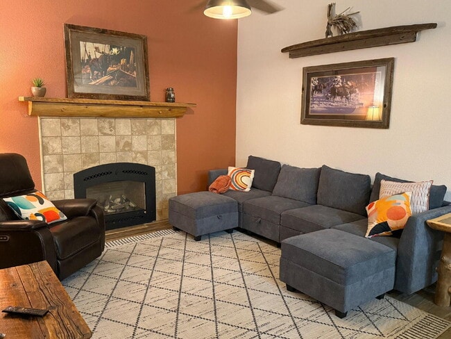 Building Photo - "Cozy 3-Bedroom Mountain Home with 2 Full Baths in Park County, CO!"