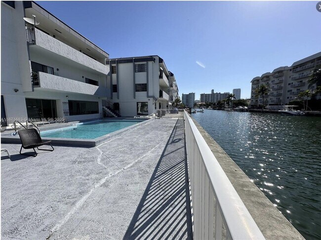 Building Photo - 3582 NE 171 St