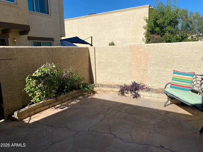 Building Photo - 8063 E Glenrosa Ave