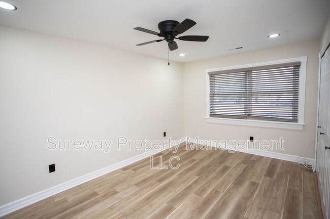 Building Photo - 816 Winding Way