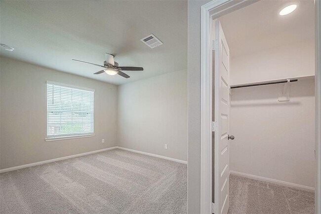 Building Photo - 2373 Tavo Trails Dr