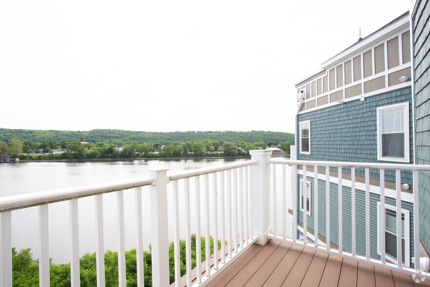 Captains Lookout 6 Delaware Ave Cohoes NY 12047 Apartment Finder
