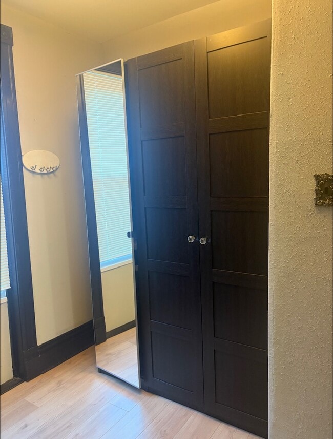 Building Photo - 2115 Allen Ave