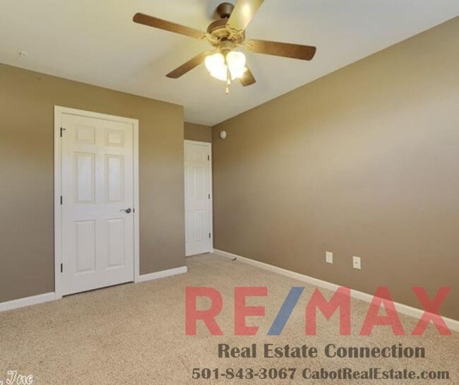 Building Photo - No Smoking. No Pets.