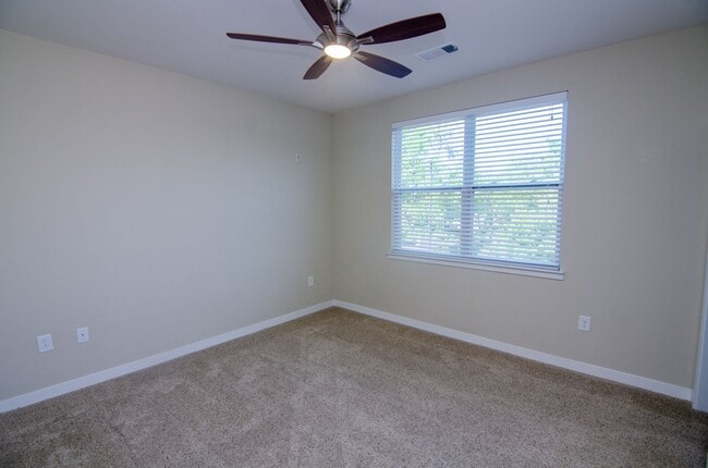 Building Photo - Chic East Nashville Two Bedroom Loft