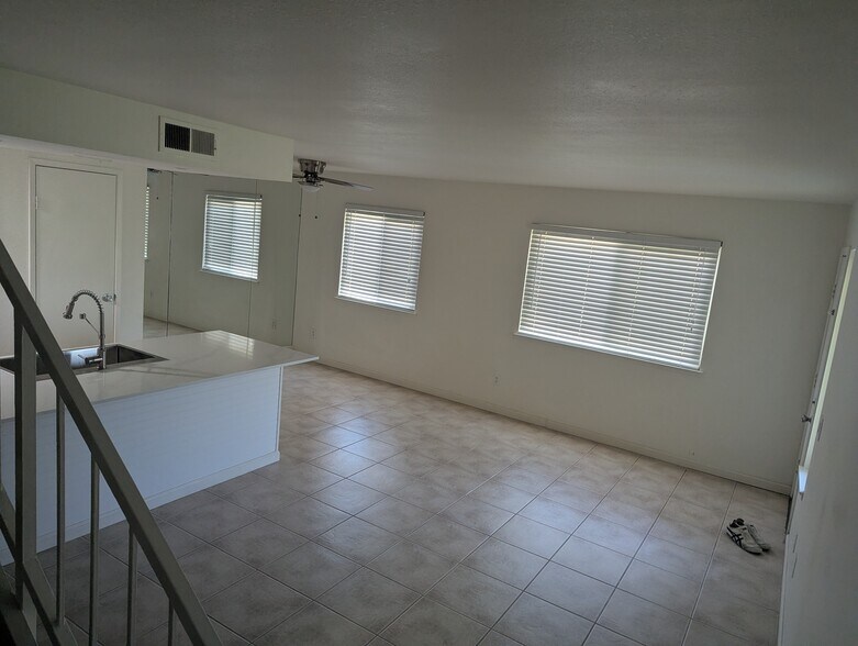 Building Photo - 72676 Willow St