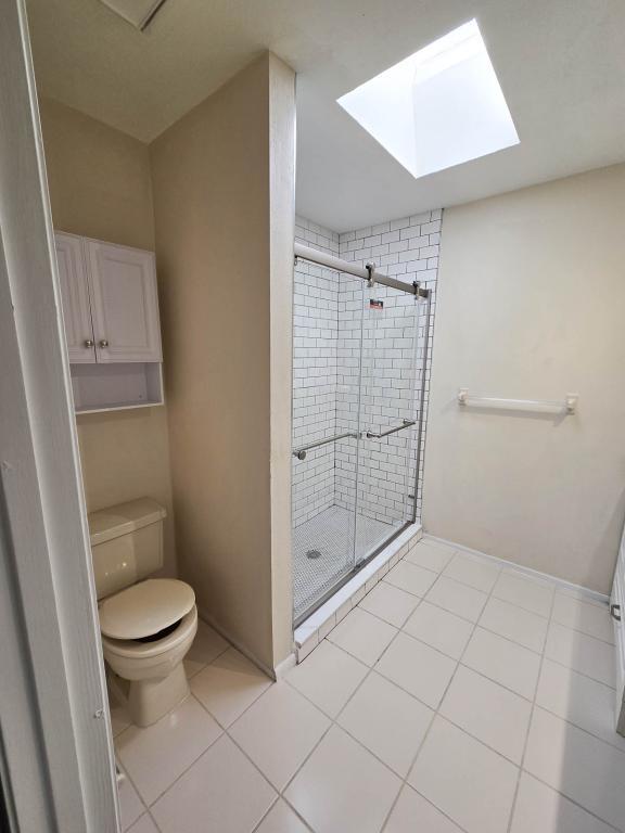 Building Photo - 1232 Woodridge Ct