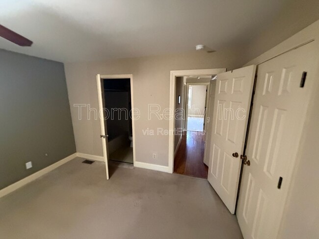 Building Photo - 300 Windermere Cir