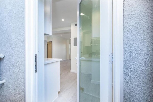 Building Photo - North Laguna One Bedroom with Ocean View