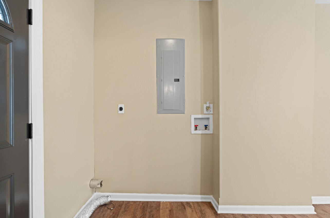 Building Photo - 873 E Livingston Ave