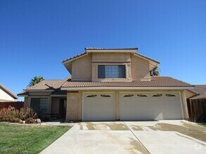 Building Photo - (APPLICATION PENDING) West Palmdale Home