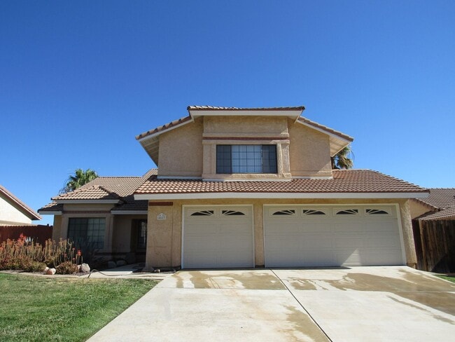 Primary Photo - (APPLICATION PENDING) West Palmdale Home