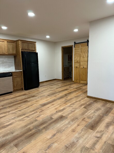 Building Photo - 173 Payne Hill Dr