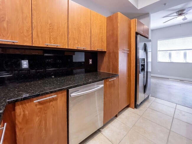 Building Photo - 2343 Vintage Dr