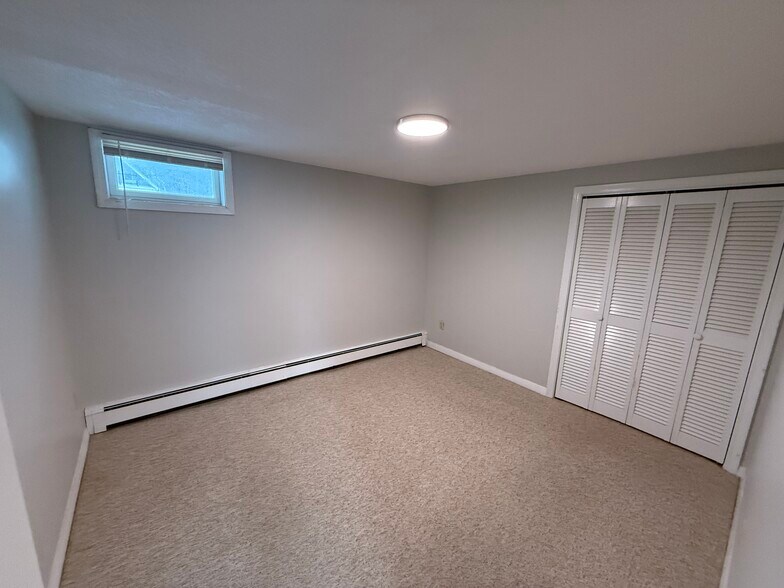 Building Photo - 10 Fruit St