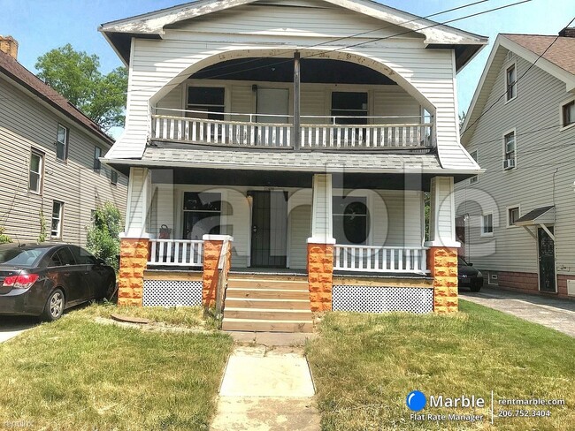 Primary Photo - 2 br, 1 bath Condo - 11823 Parkview Ave Do...