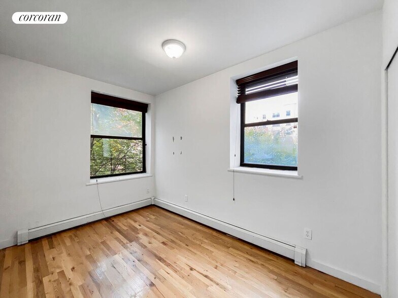 Building Photo - 315 W 116th St