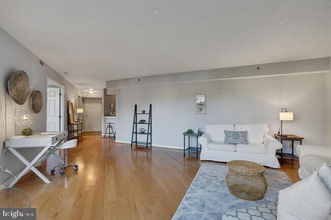 Building Photo - 1200 Braddock Pl