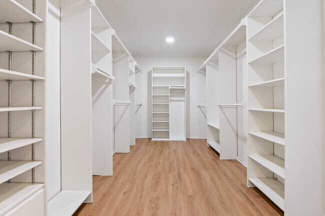 Building Photo - 3009 Nicada Dr